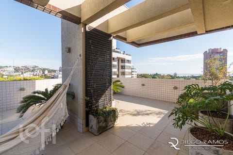 Image 25 - 235301